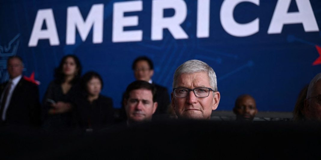 apple,-amd-confirm-they’re-among-tsmc’s-first-arizona-customers,-while-intel-preps-for-return-to-cutting-edge-in-2023