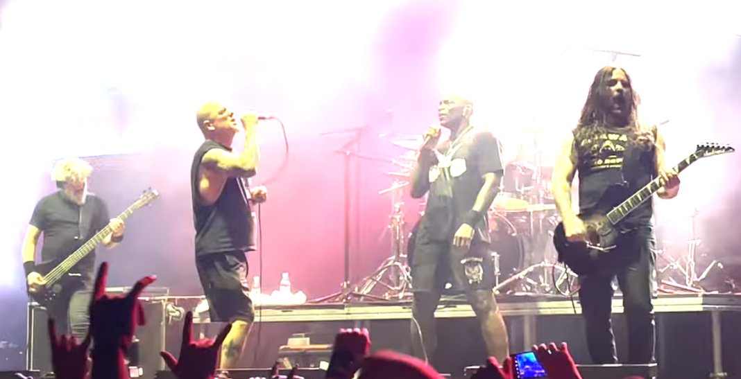 watch:-phil-anselmo-joined-sepultura-on-stage-for-“arise”