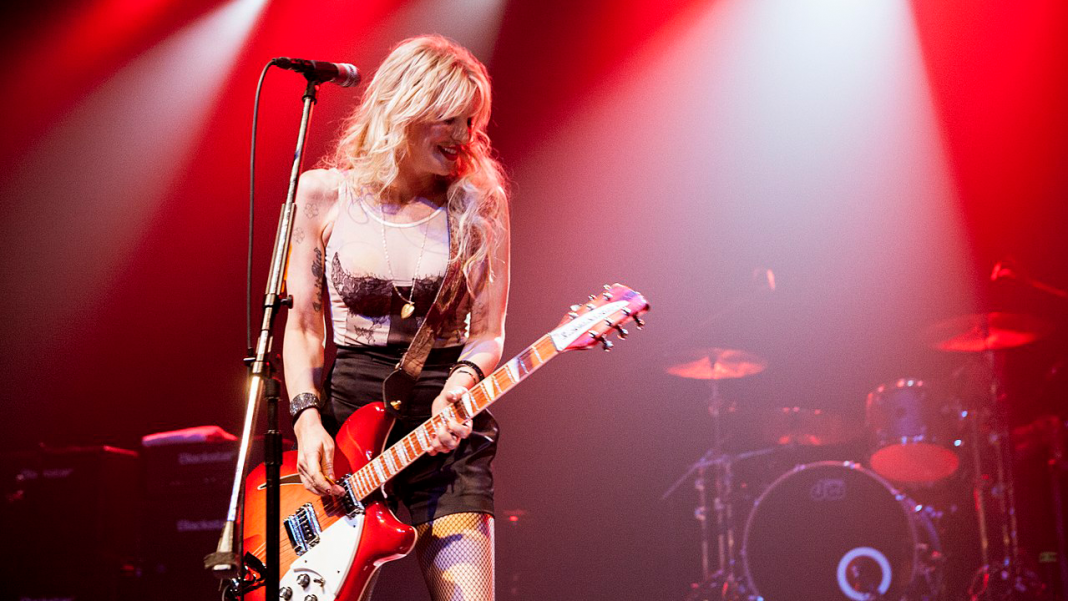 courtney-love-wrote-a-song-called-“justice-for-kurt”