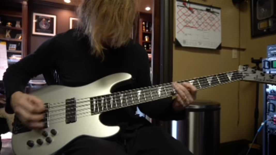 dave-mustaine-posts-video-of-himself-writing-the-bass-part-to-“dogs-of-chernobyl”