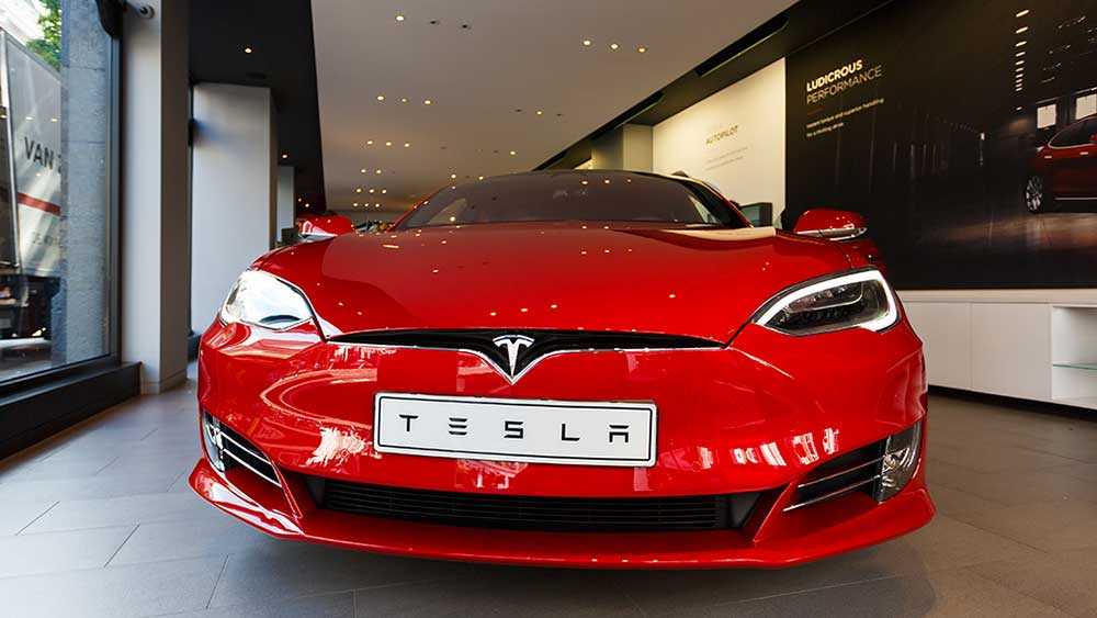 tesla-stock-handed-third-downgrade-in-three-days;-analyst-sees-stock-as-a-‘must-own’