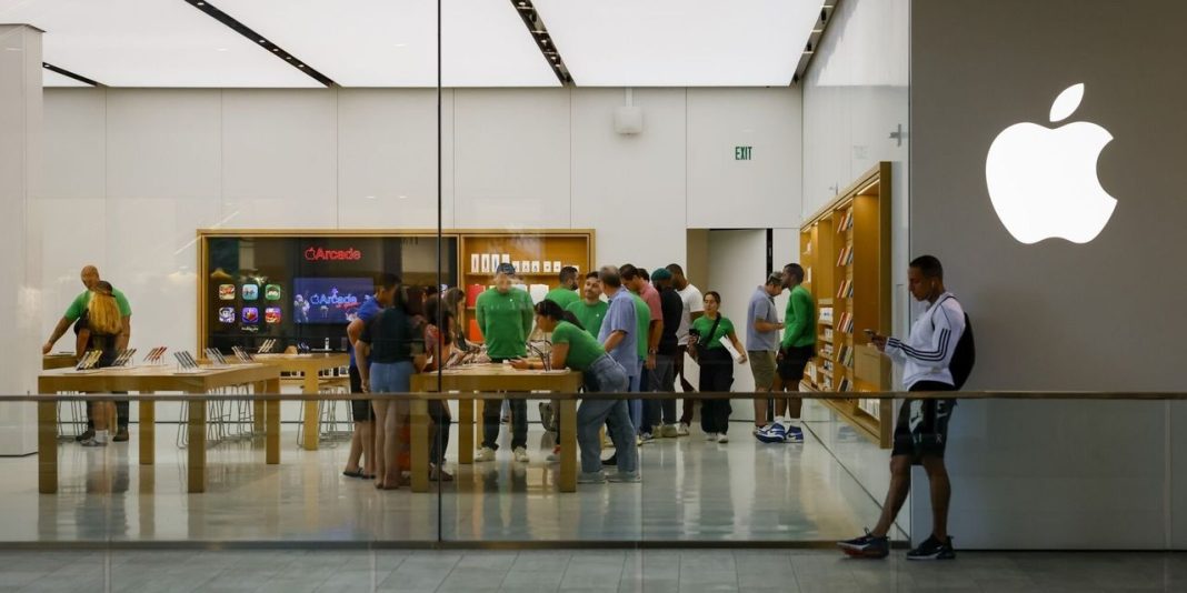 apple-stock-sets-another-record-high