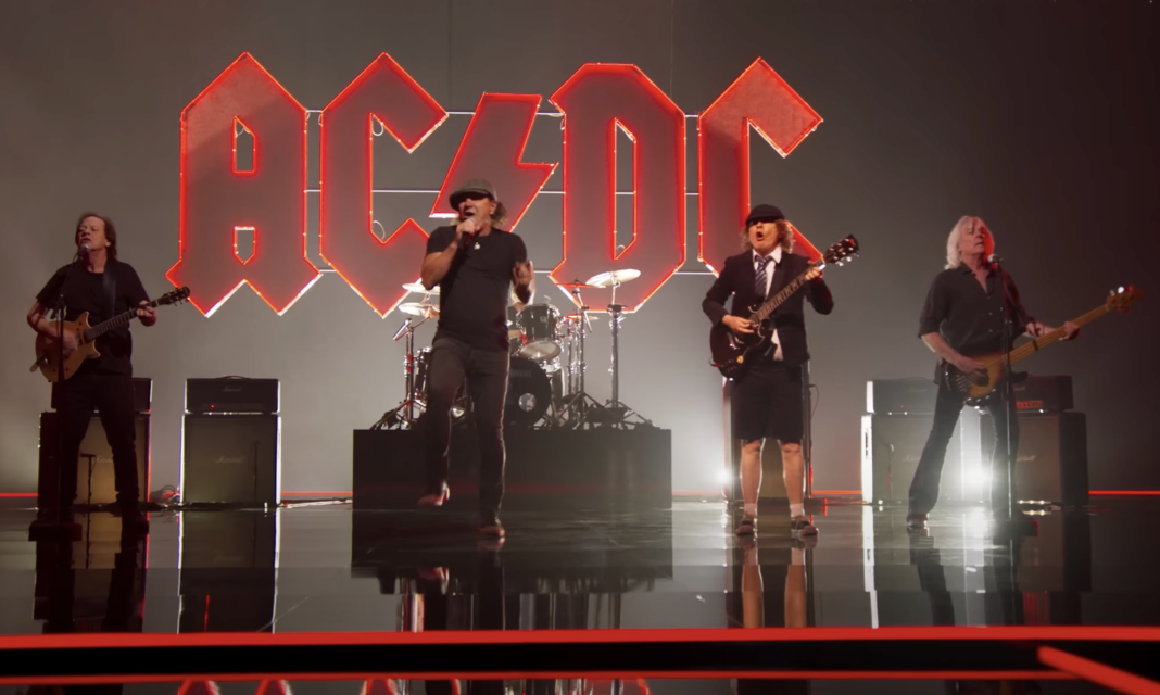 ac/dc-unveils-new-live-drummer,-posts-first-rehearsal-footage-in-years