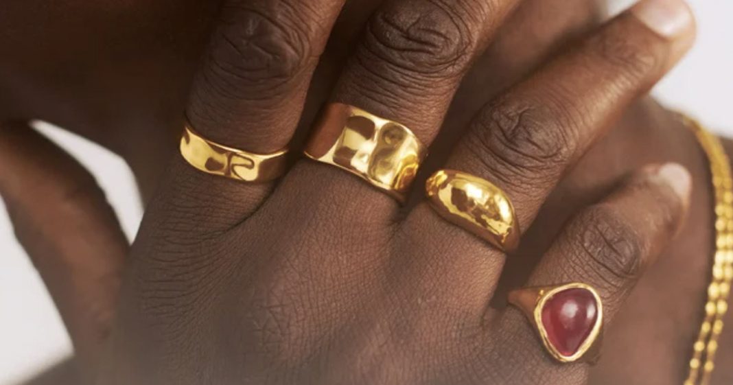 9-tried-&-tested-tarnish-free-gold-jewelry-brands